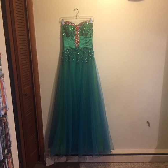 Prom Dress - Picture 8 of 8